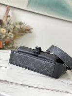 Louis Vuitton M30746 Taigarama Men Shoulder Bags Size 29*23*11.5cm - Image 4