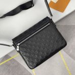 Louis Vuitton N42711 District Men Bags Size 26*20*7cm - Image 4