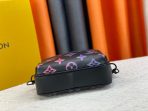 Louis Vuitton M22495 Comet Men Bags Size 21.5*14*7.5cm - Image 6