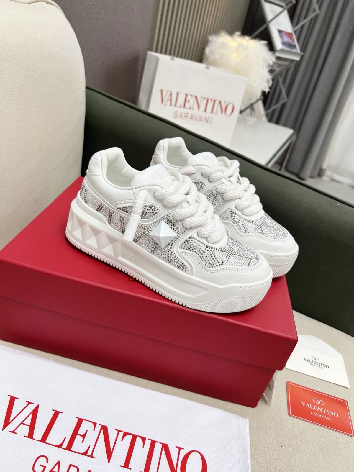 Valentino 2023 new Sneaker size 35-46 - Image 3