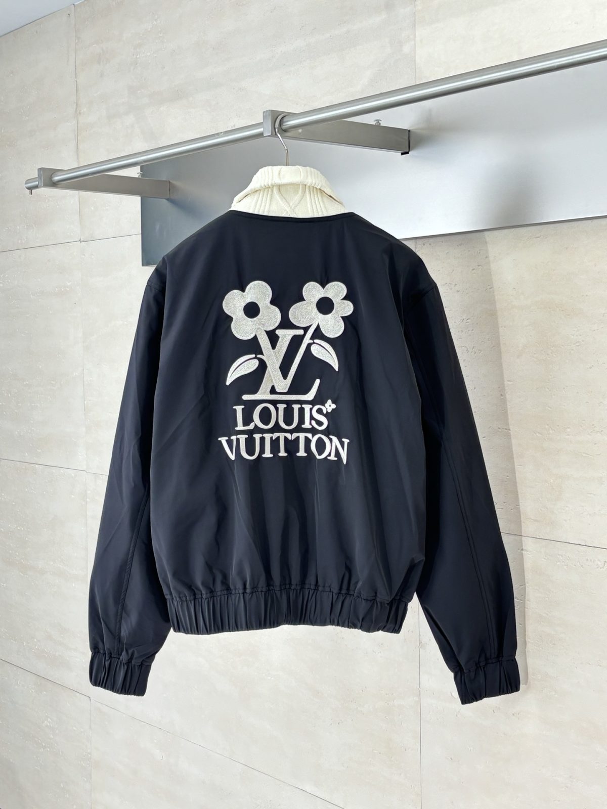 Louis Vuitton Unisex Jacket Size S-XL - Image 9