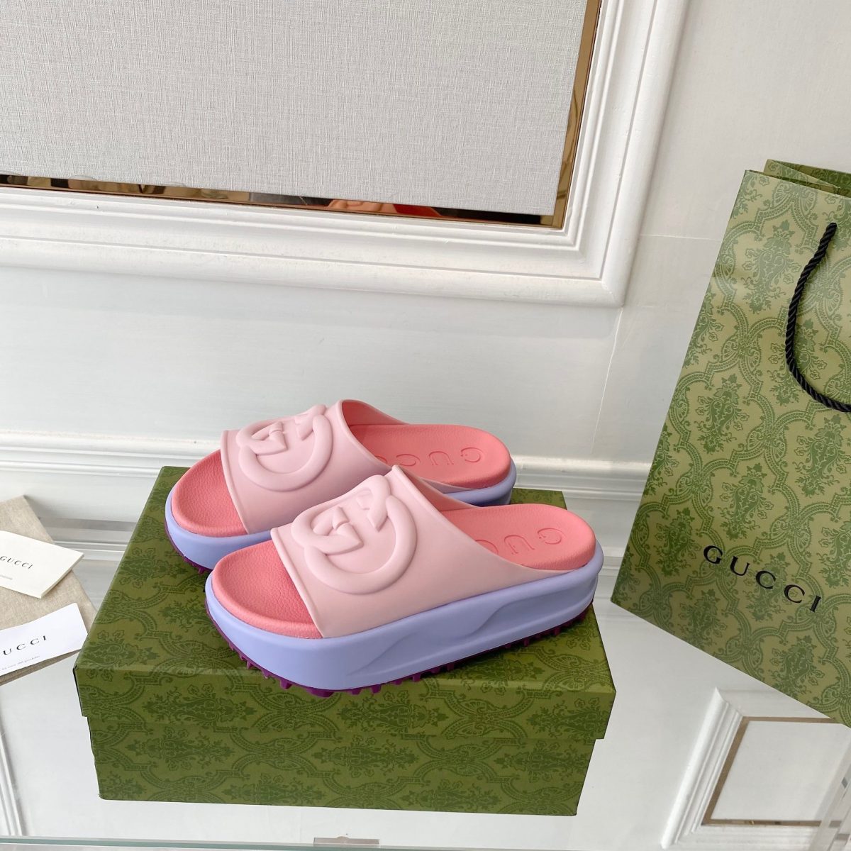 Gucci Interlocking G Slippers Size 36-41 4-Color - Image 1