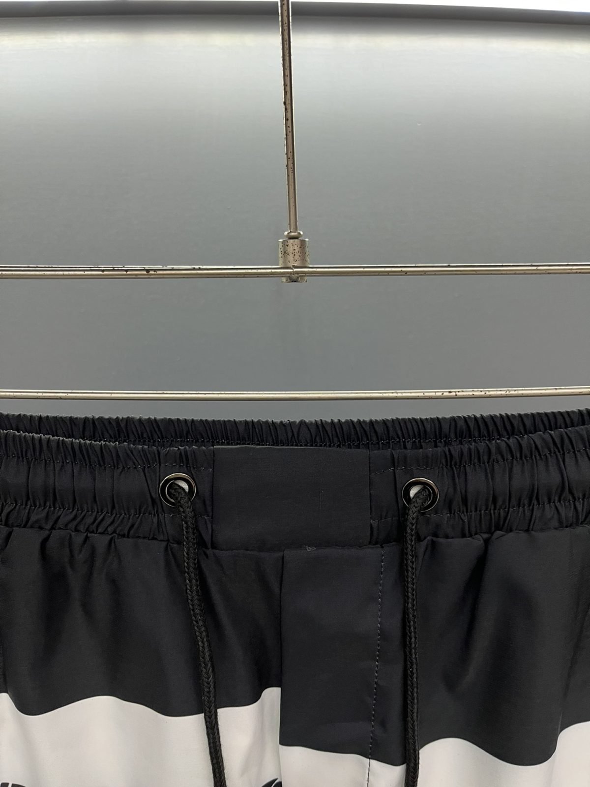 Louis Vuitton Beach Pants Size M-XXXL - Image 3