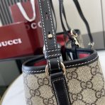Gucci GG Emblem Women Shopping Bags Size 30*18*11cm - Image 6