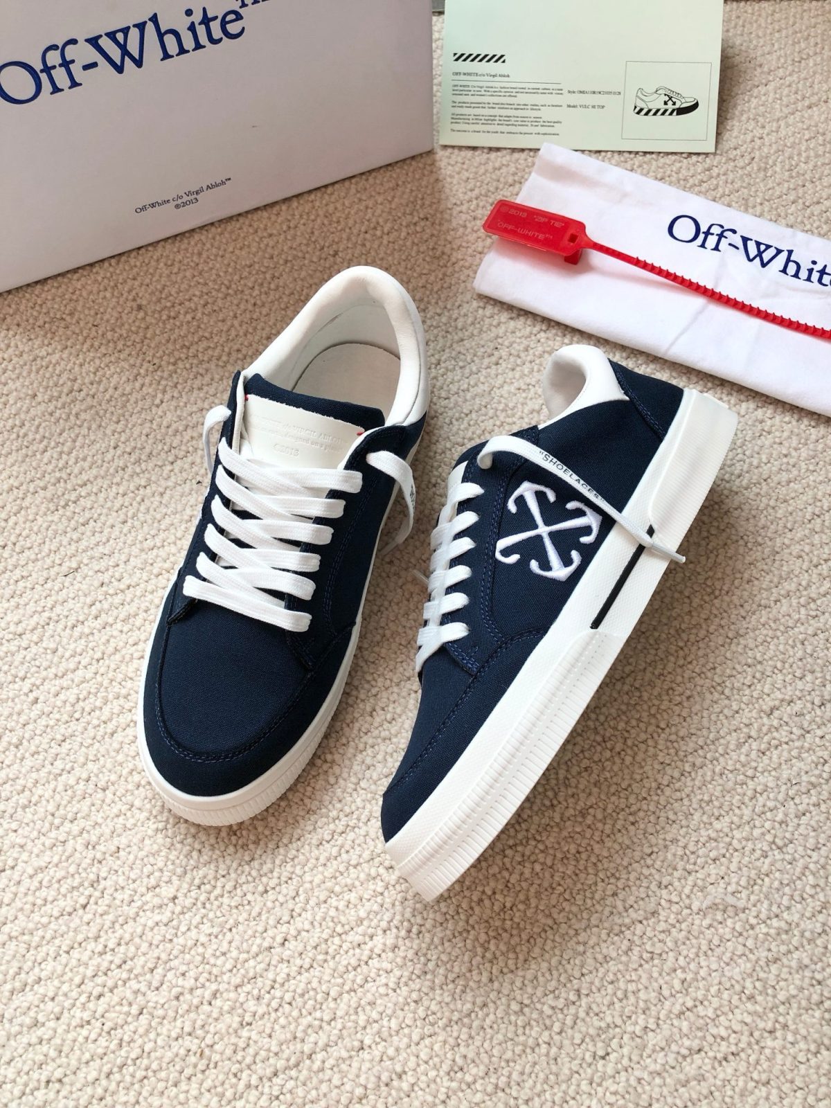 OFF White 2024ss New Low Vulcanized Sneaker Size 36-45 - Image 4