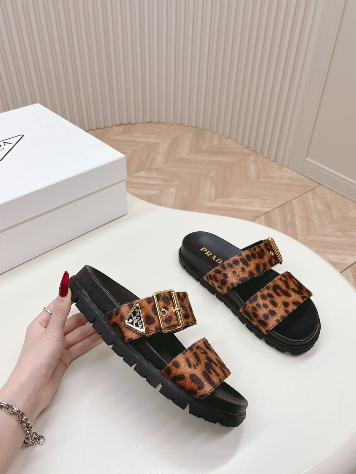 Prada 2024ss Slippers Size 36-40 - Image 5