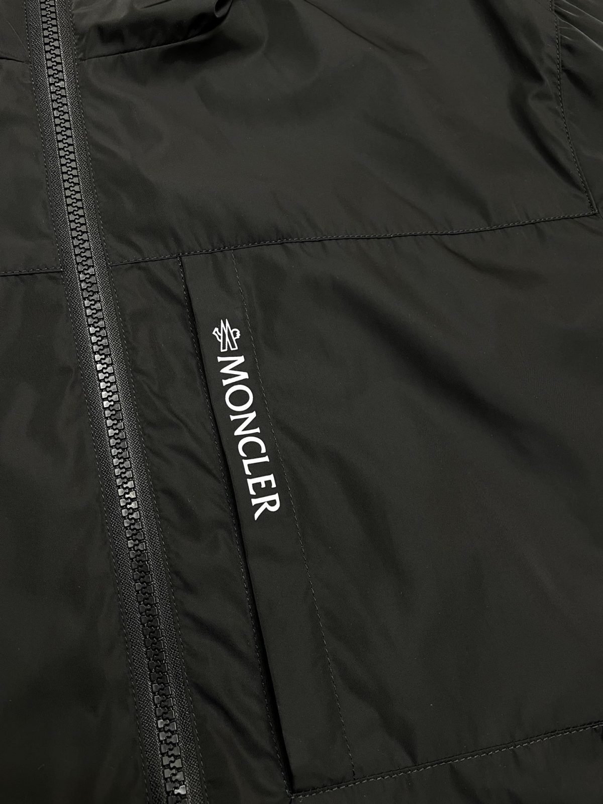 Moncler Unisex Jacket Size 48-56 - Image 5