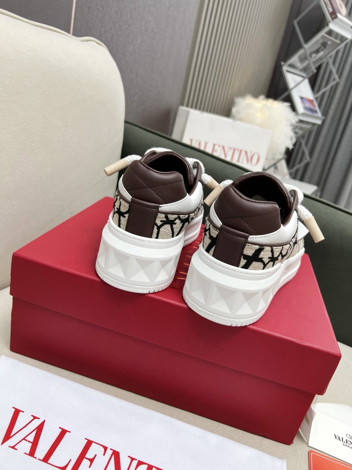Valentino 2023 new Sneaker size 35-46 - Image 5