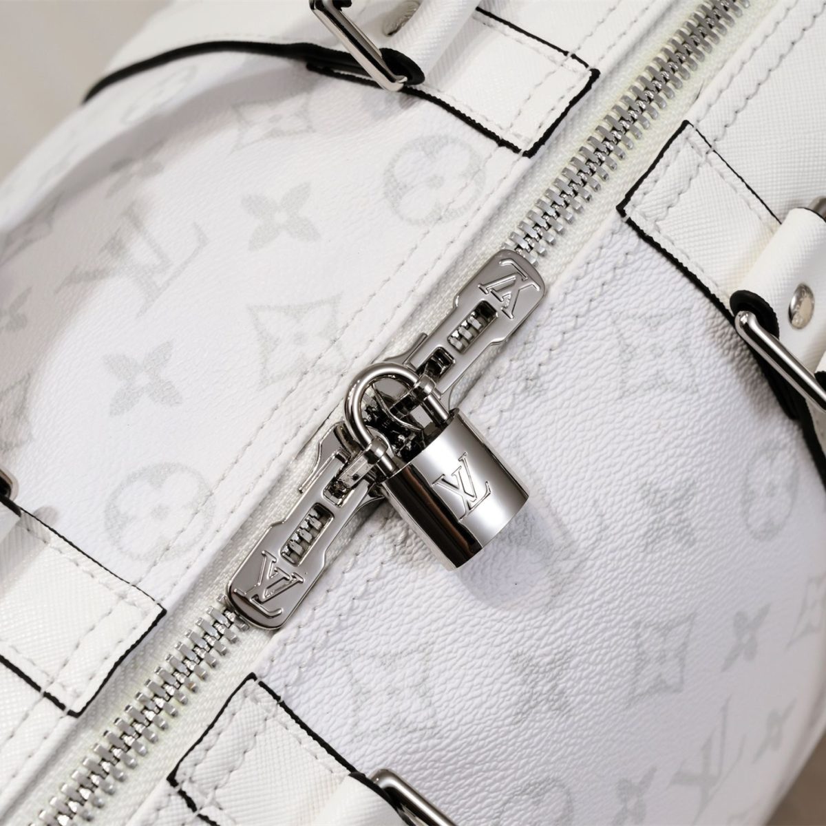Louis Vuitton Keepall Travel Bags Size 45*27*20cm - Image 5