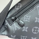 Louis Vuitton M46035 Discovery BumbagMen Bags Size 44*15*9cm - Image 8