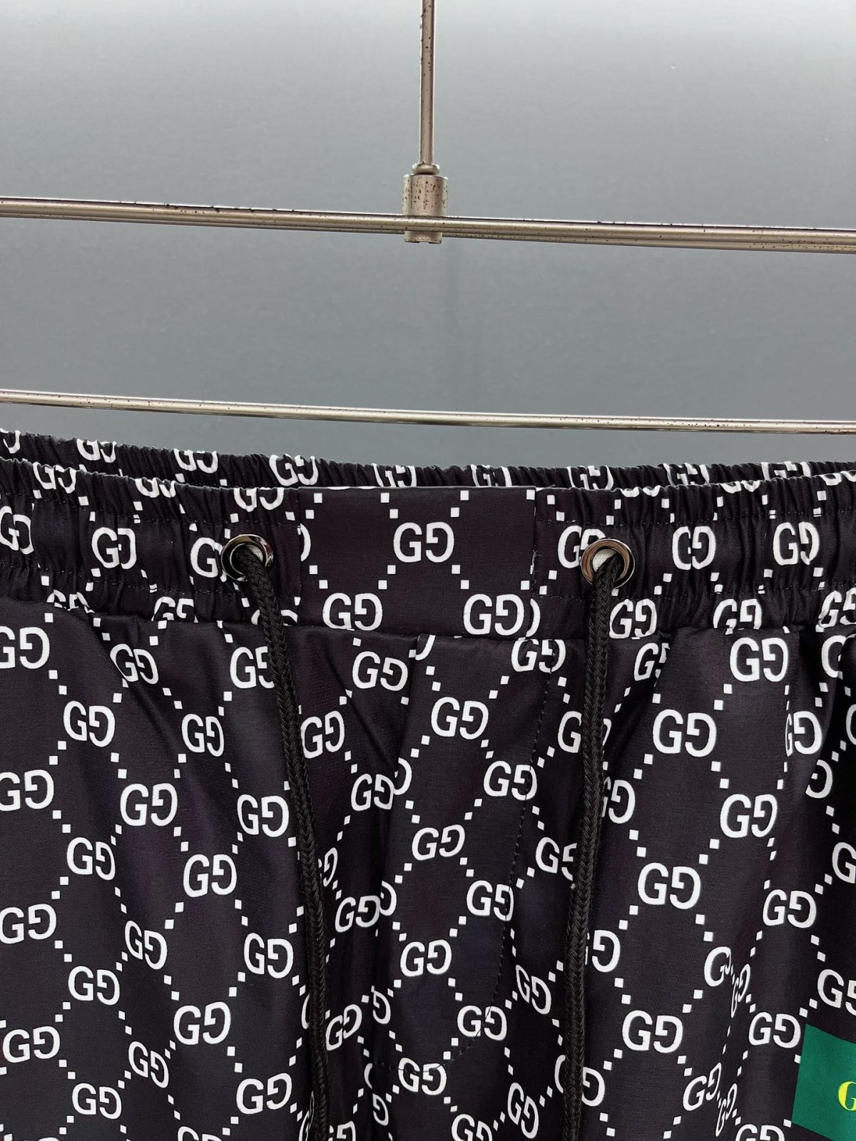 Gucci Beach Pants Size M-XXXL - Image 3
