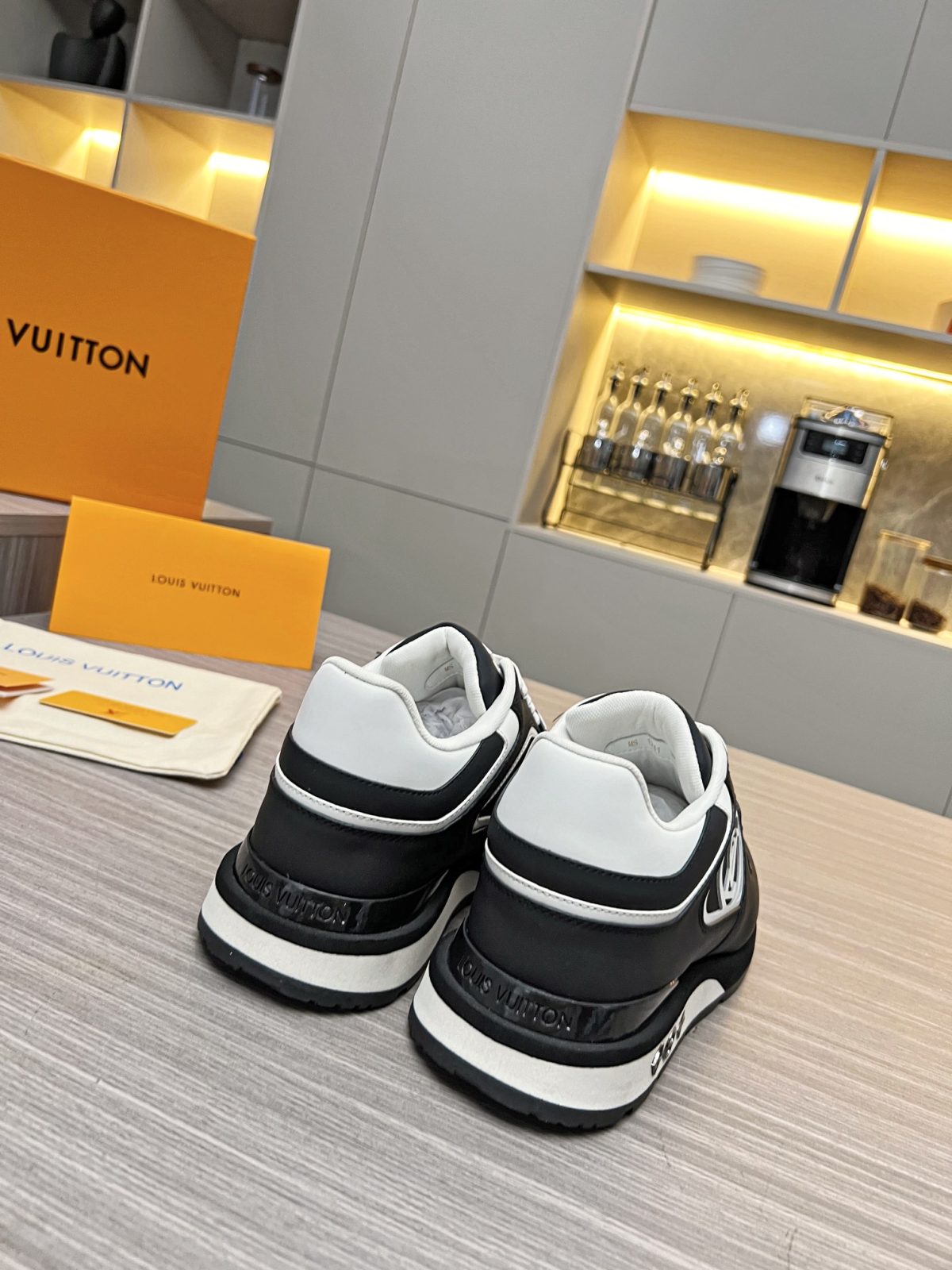 Louis Vuitton 2024ss Runaway Sneaker Size 40-46 - Image 10