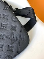 Louis Vuitton M46602 Men Shoulder Bags Size 25*18.5*7cm - Image 6