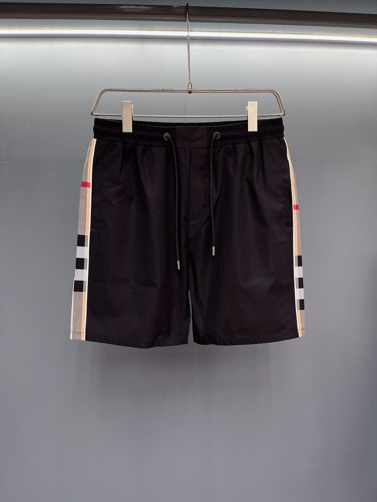 Burberry Beach Pants Size M-XXXL - Image 1