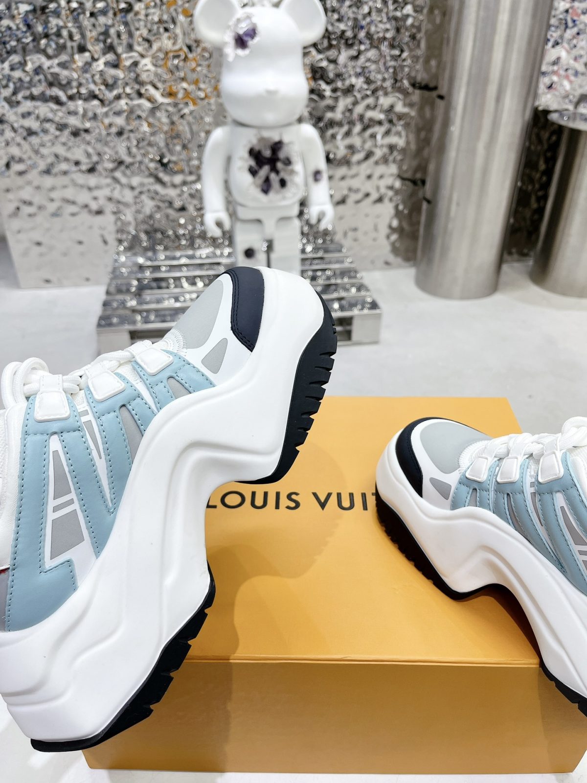 Louis Vuitton Cruise23 Archlight 2.0 Sneaker Size 36-41 - Image 7