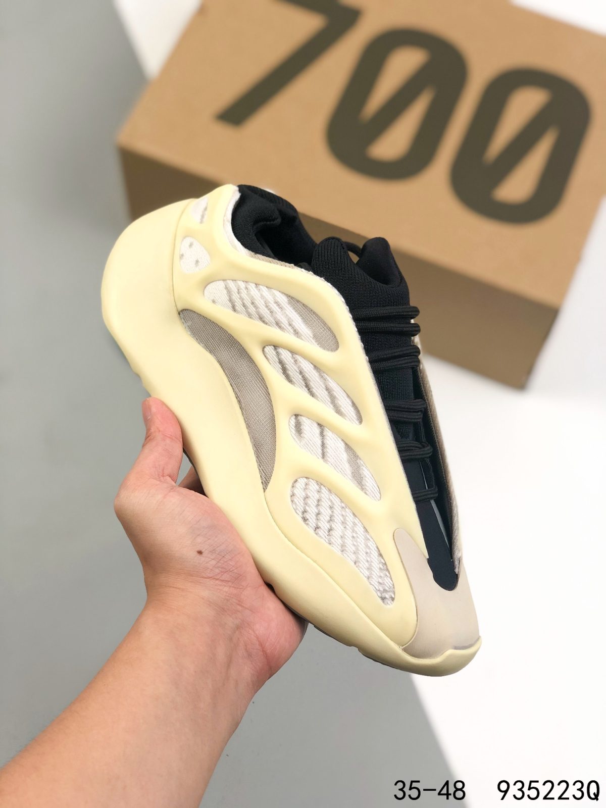 Yeezy 700 V3 Mens/Women's Sneakers Shoes 35 - 48 - Image 1