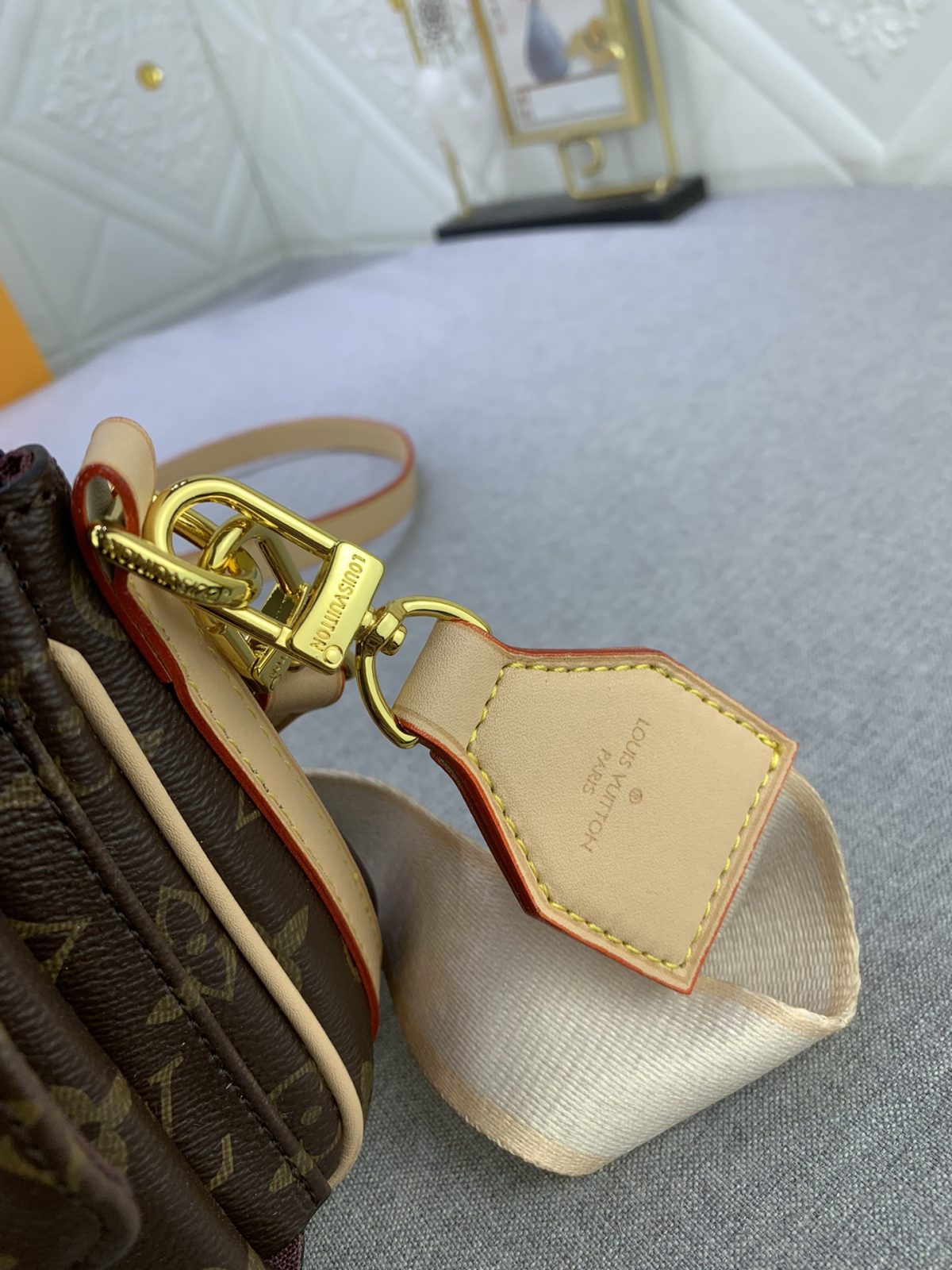 Louis Vuitton M46999 Viva-cité Shoulder Bags Size 25*15*8cm - Image 7