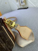 Louis Vuitton M46999 Viva-cité Shoulder Bags Size 25*15*8cm - Image 7