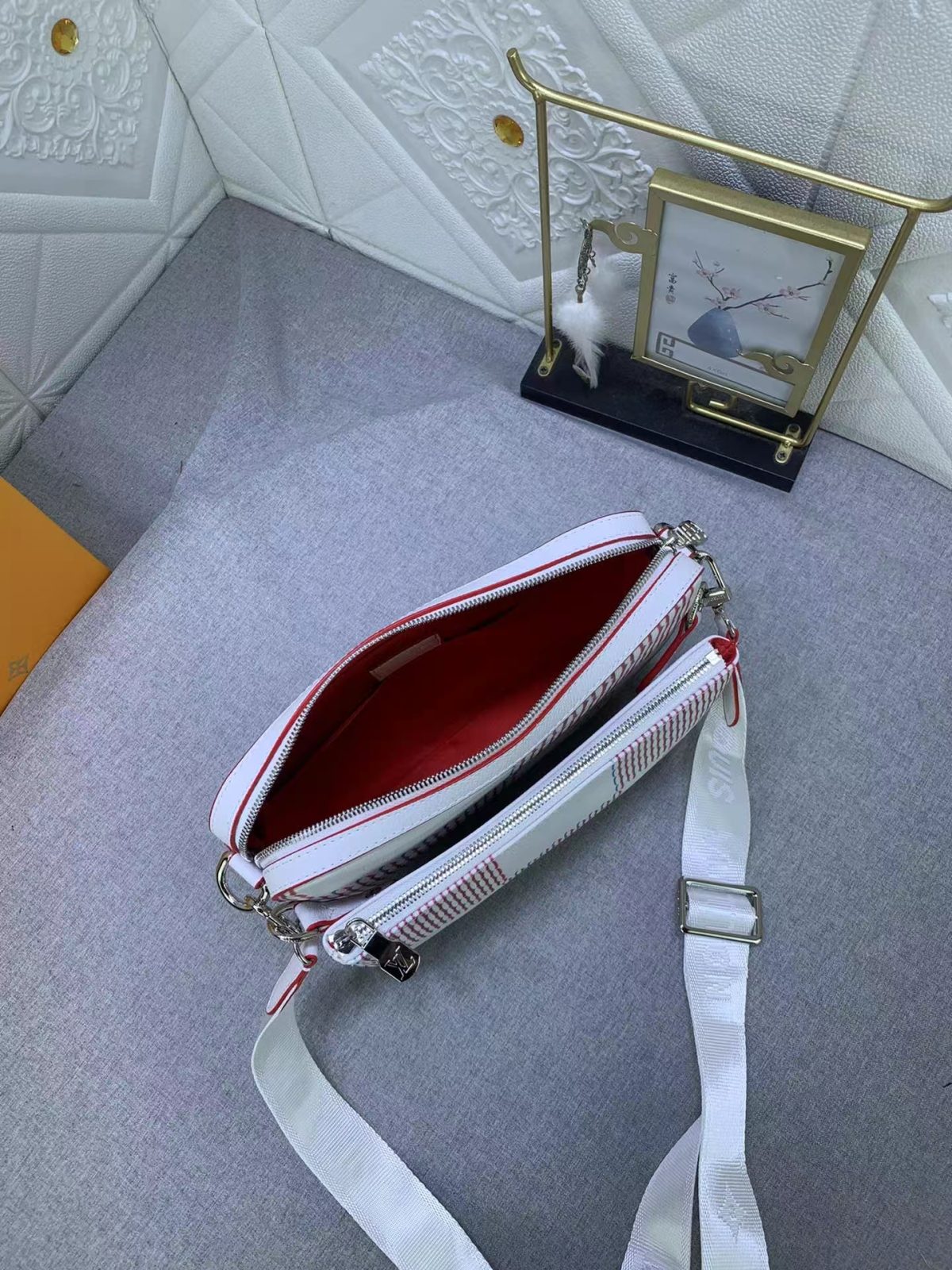 Louis Vuitton Monogram Eclipse Reverse Shoulder Bags Size 25*18.5*7cm - Image 10