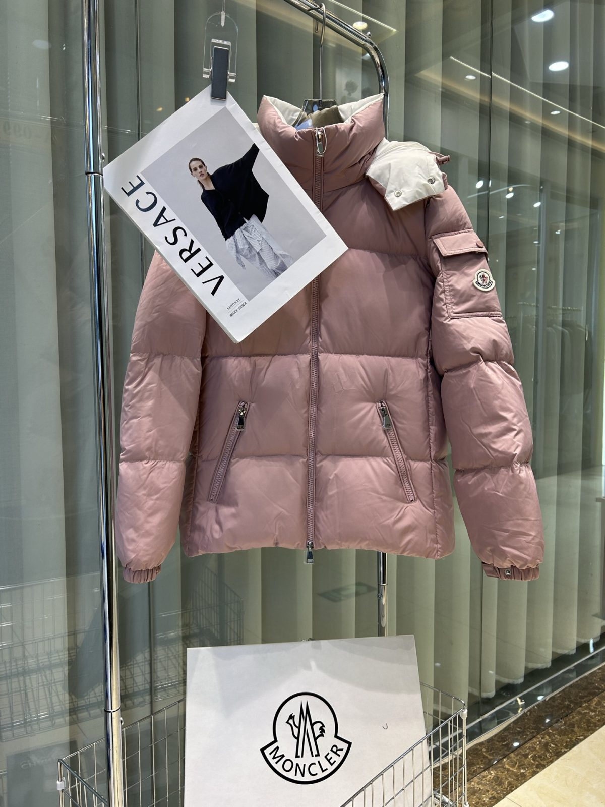 Moncler 25SS Fourmines Women Down Jacket Size 1-4 - Image 1