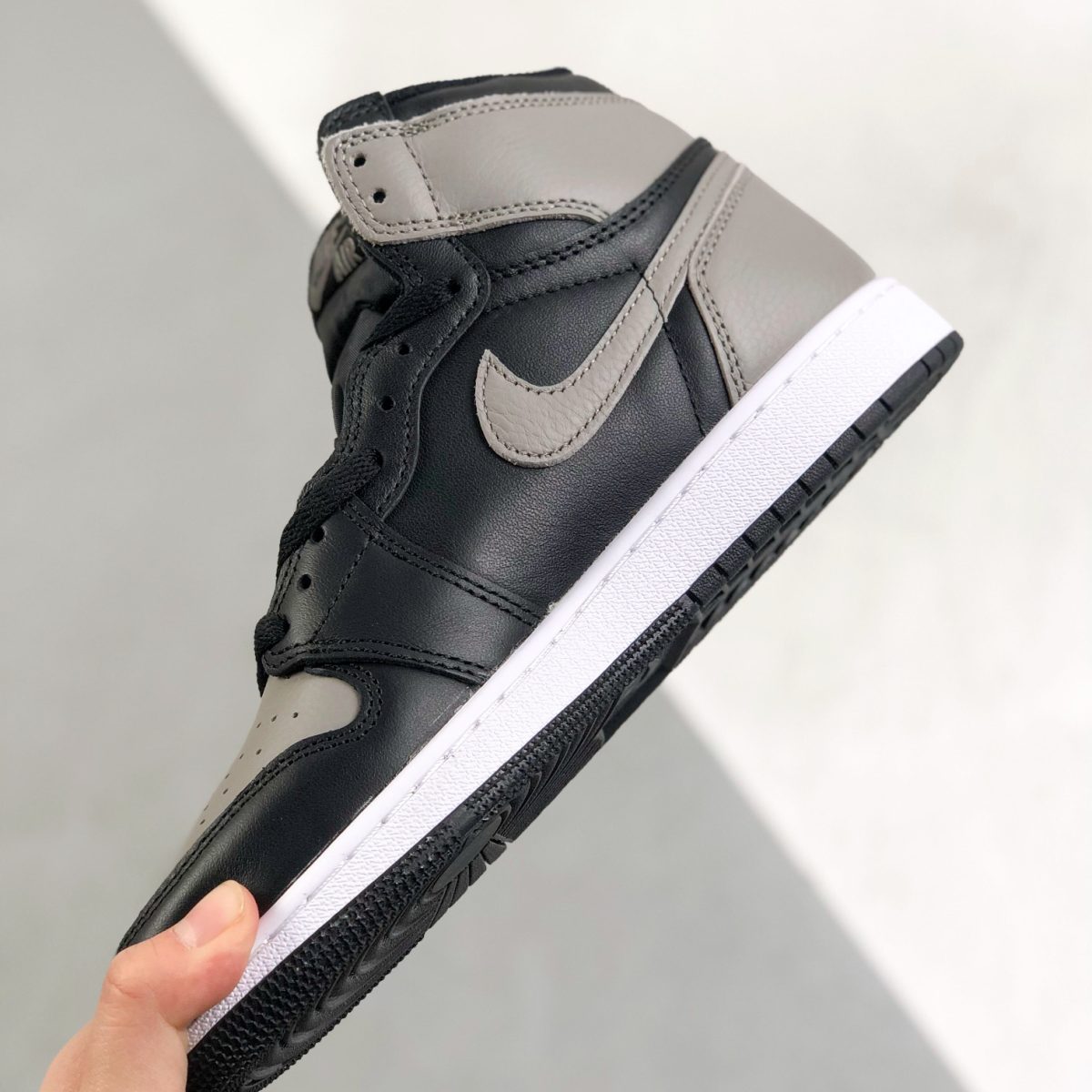 Nike Air Jordan 1 High Top Sneakers Shoes Gr. 36-46 - Image 3