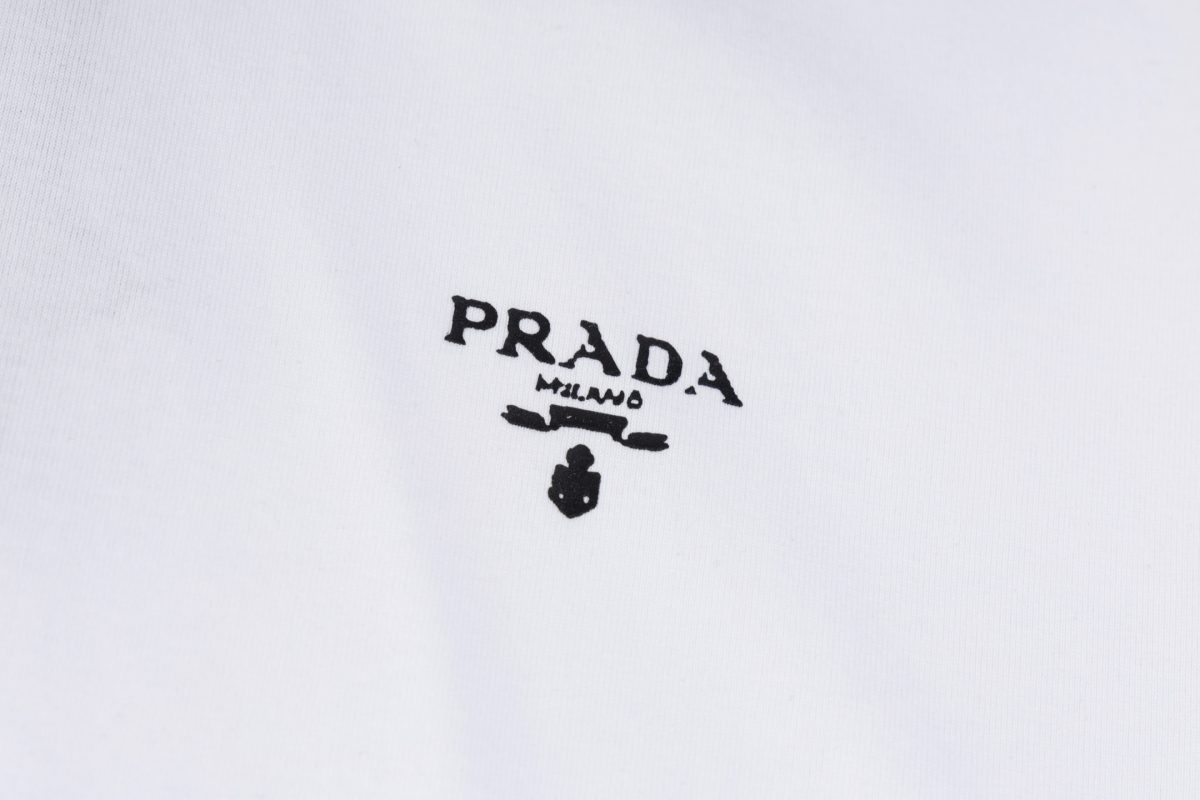Prada Unisex T Shirt S-XL - Image 4