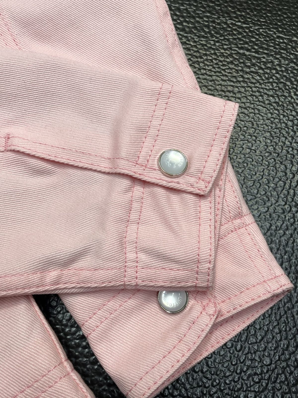 Louis Vuitton Unisex Jacket Size S-XL - Image 9