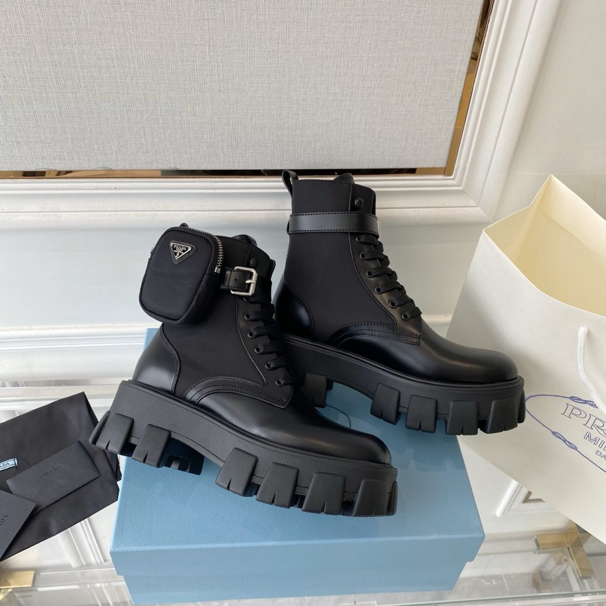 Prada 2020ss Men Women Boots Gr.36-45 - Image 1