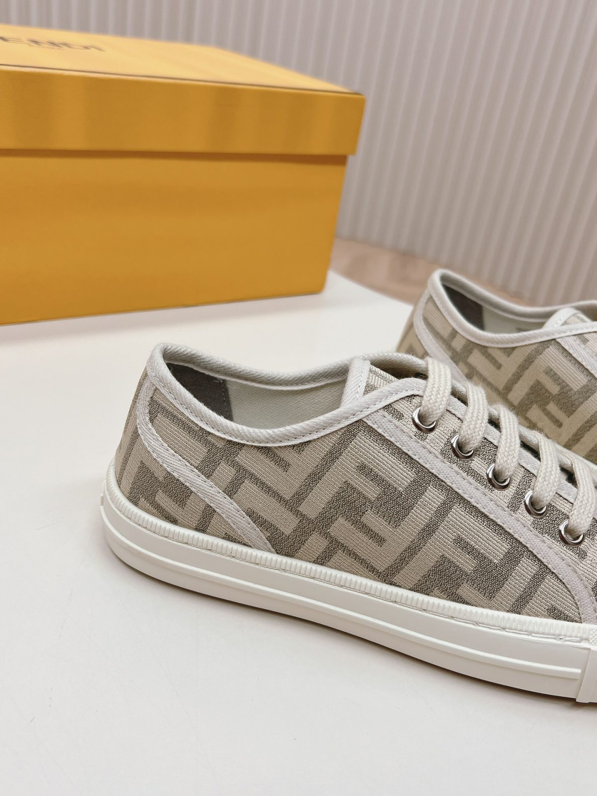 Fendi 2024ss New arrival Sneaker Size 36-40 - Image 8