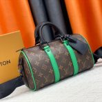 Louis Vuitton Keepall Bandoulière 25 Bags for Men - Image 2
