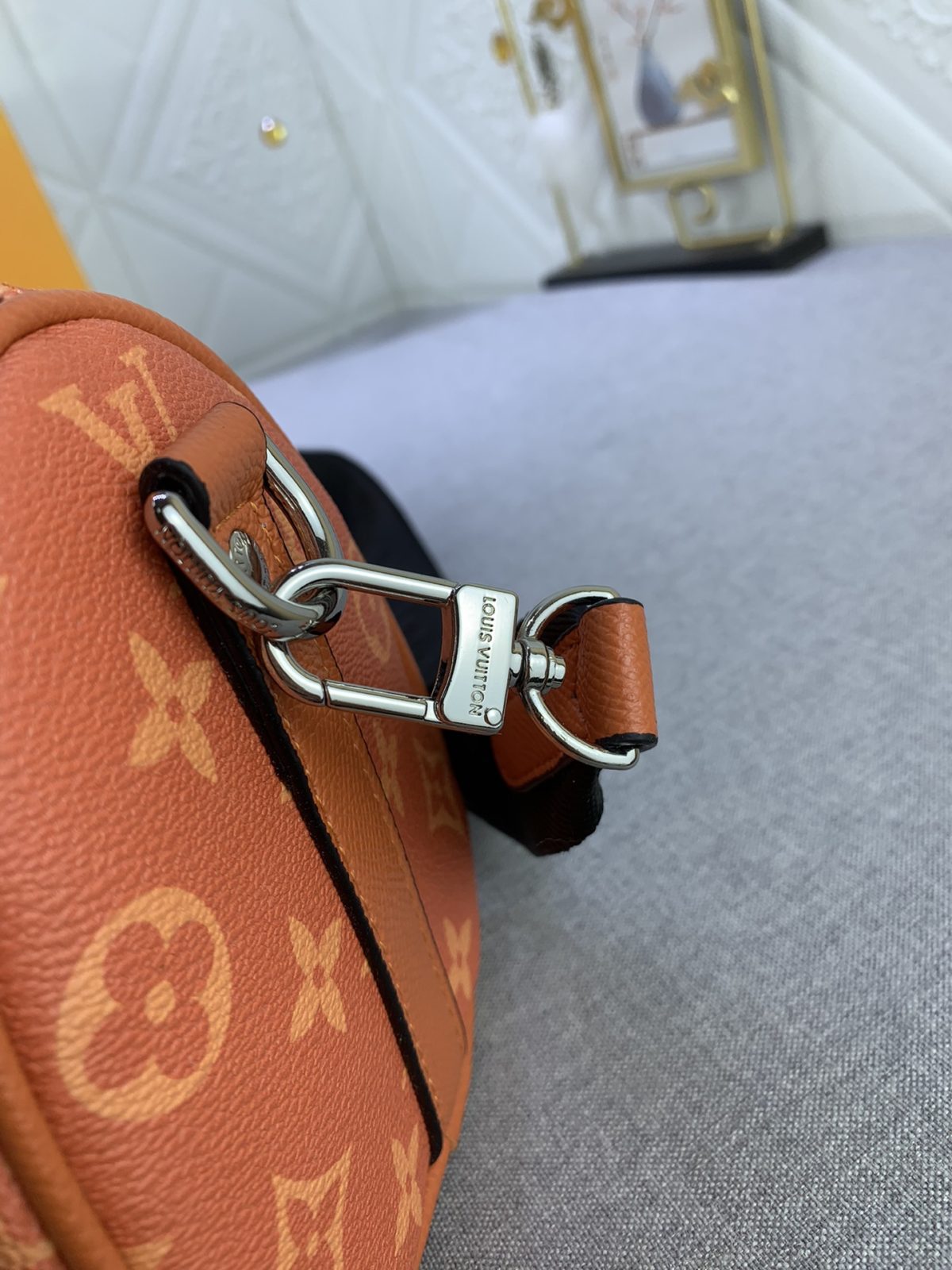 Louis Vuitton Monogram Eclipse Reverse Keepall 25 Travel Bags Size 25*15*11cm - Image 7