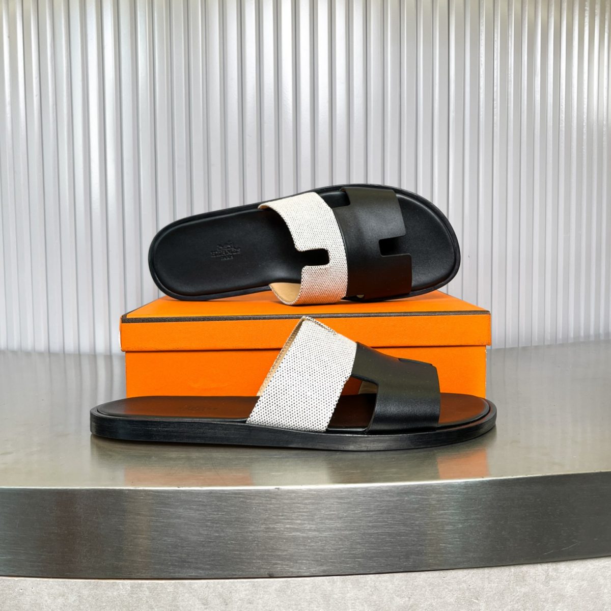 Hermes lzmir Sandals Size 40-45 - Image 4