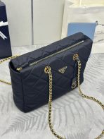 Prada 1BG467 Re-Edition 1995 Chaîne large Re-Nylon bag Size 35*25*9cm - Image 5