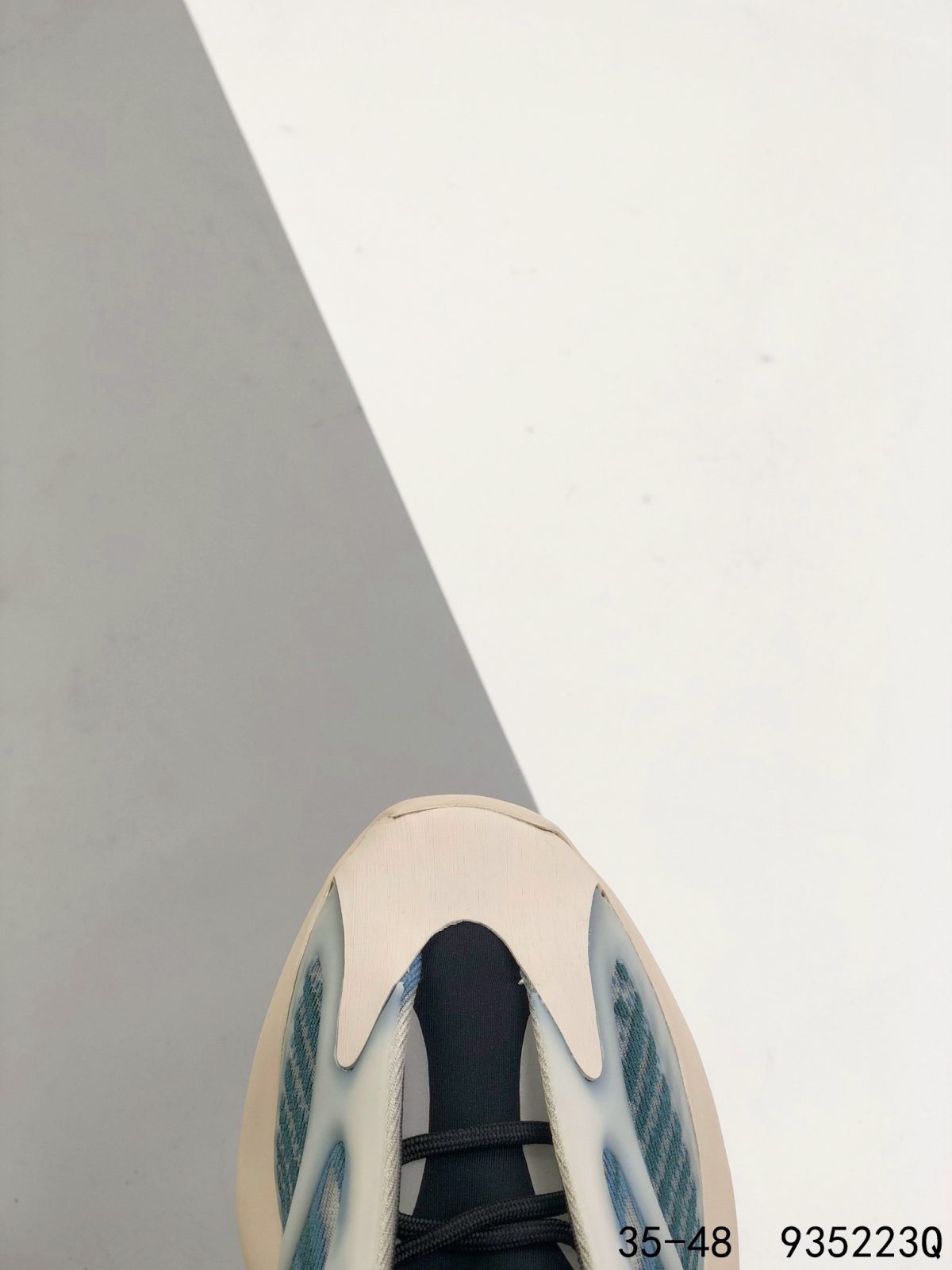 Yeezy 700 V3 Mens/Women's Sneakers Shoes 35 - 48 - Image 4