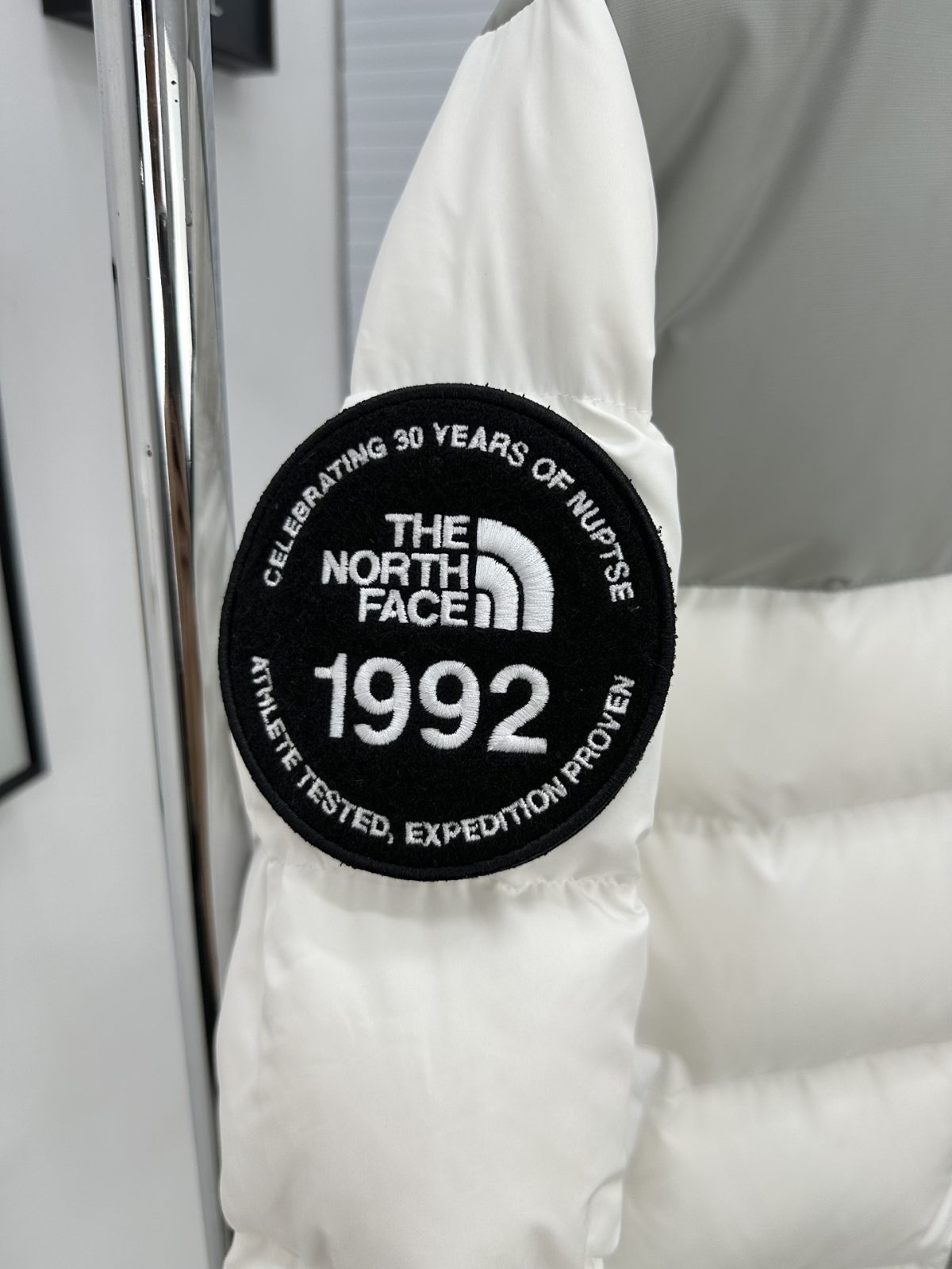 The North Face 1992 Men Women Winter Jacket XS-XXL - Image 4