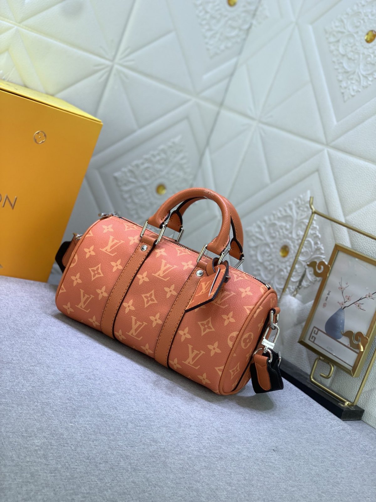 Louis Vuitton Monogram Eclipse Reverse Keepall 25 Travel Bags Size 25*15*11cm - Image 2