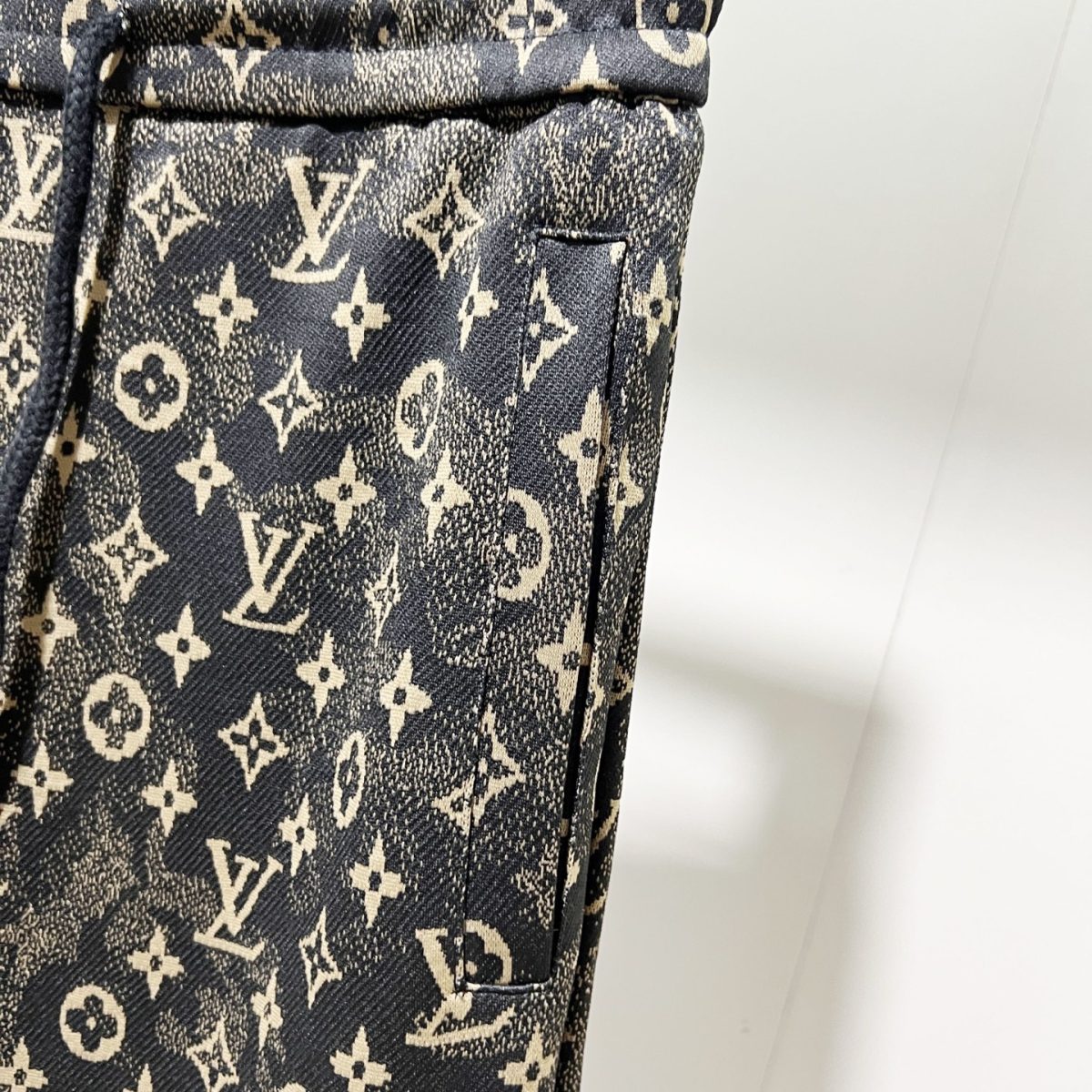 Louis Vuitton Unisex Pants Size S-XXL - Image 4