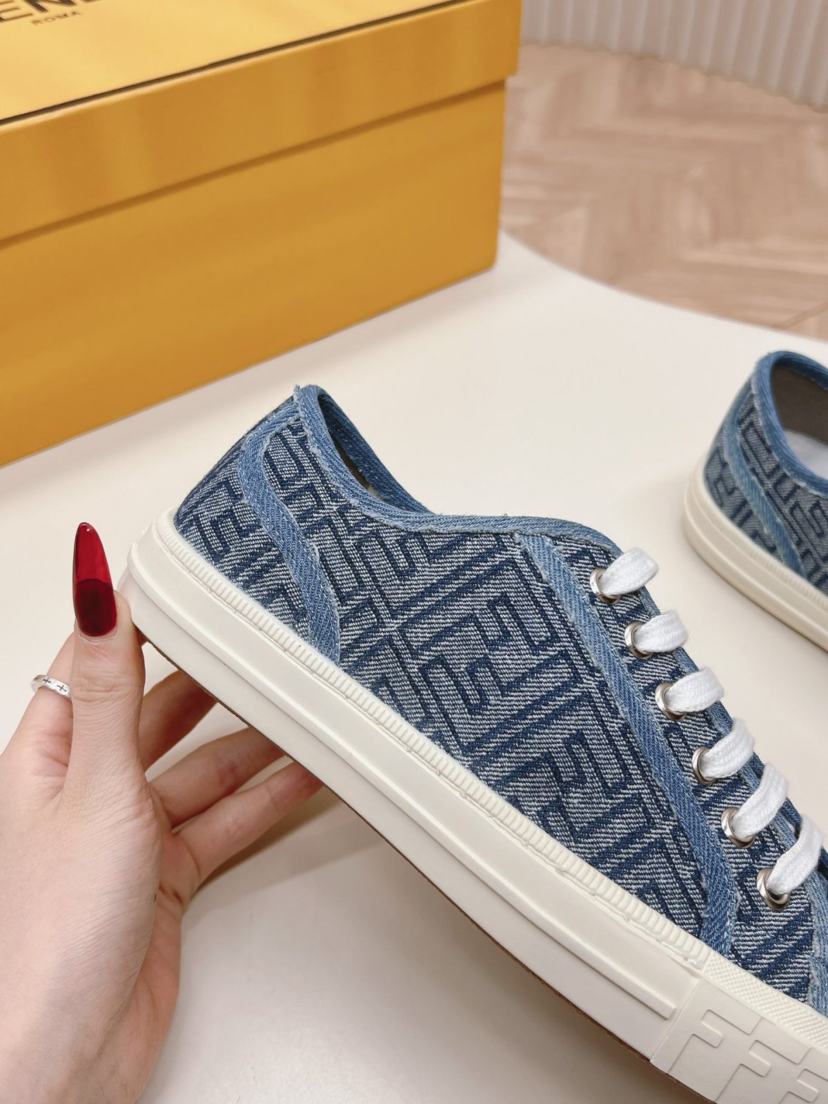 Fendi 2024ss New arrival Sneaker Size 36-40 - Image 8