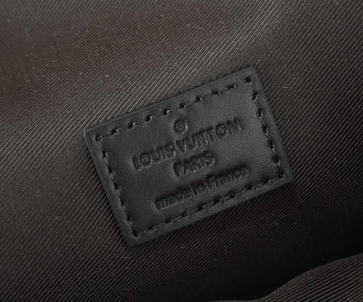 Louis Vuitton M83567 Montsouris Wearable Wallet Shoulder Bags Size 22*12*6cm - Image 9