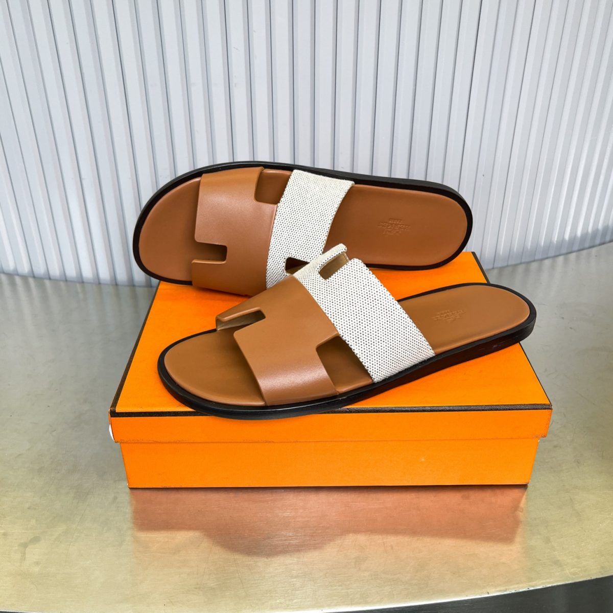 Hermes lzmir Sandals Size 40-45 - Image 3