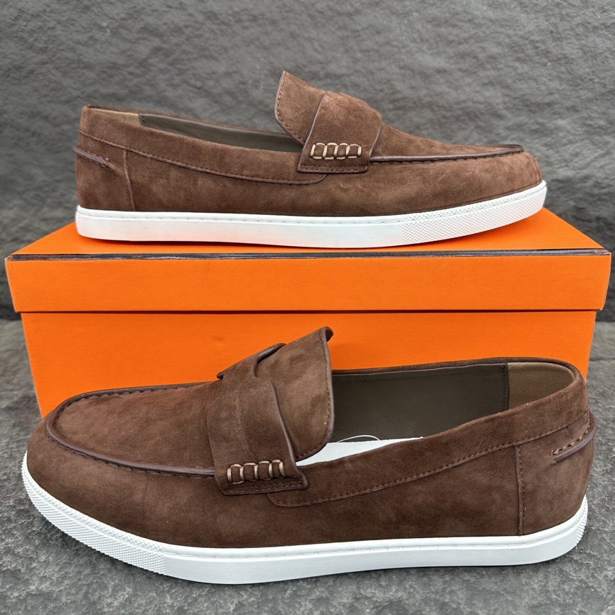 Hermes Job Men Loafers Size 40-45 - Image 1