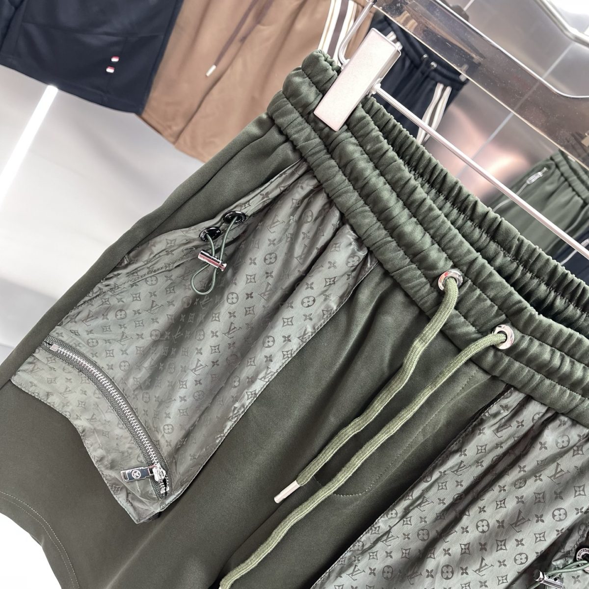 Louis Vuitton Shorts M-3XL - Image 9