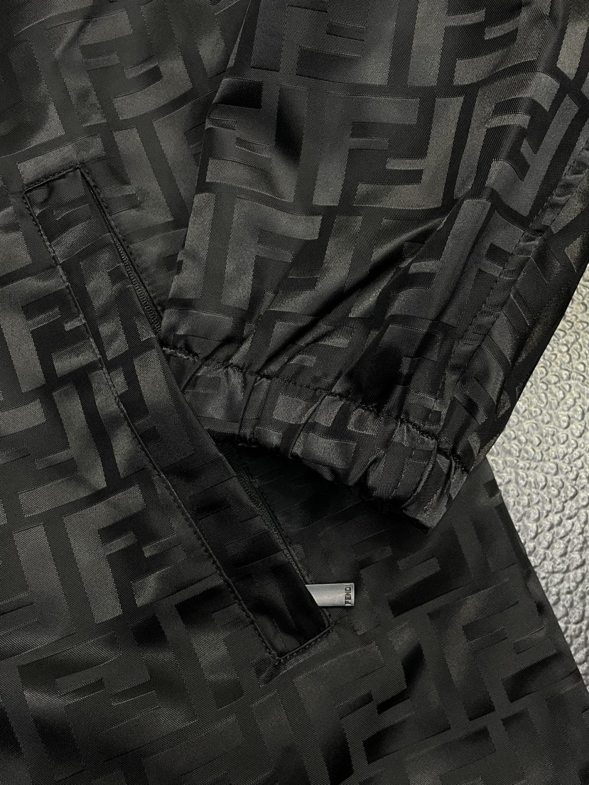 Fendi Unisex Jacket Size M-XXXL - Image 7