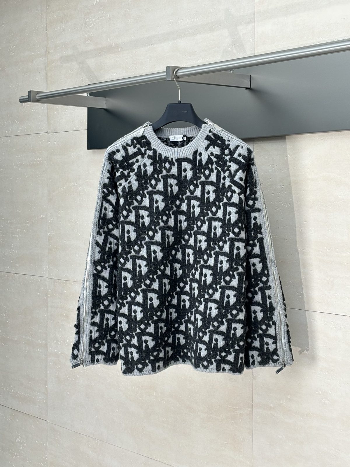 Dior Unisex Sweatshirt Size S-XL - Image 1