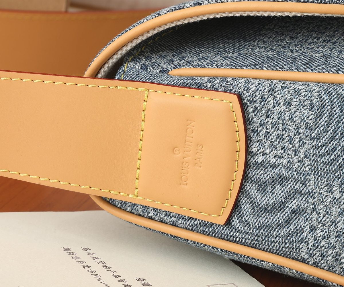 Louis Vuitton N40743 Montsouris Messenger MM Shoulder Bags Size 35*29*12cm - Image 6