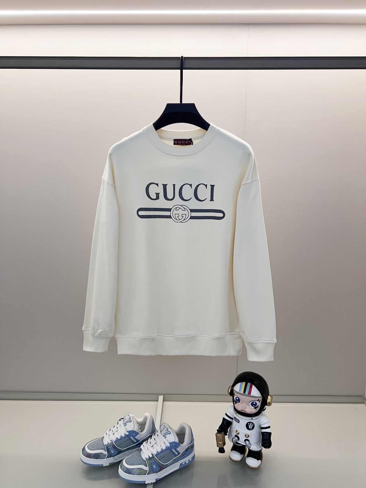 Gucci Unisex Sweatshirt Size S-XL - Image 1