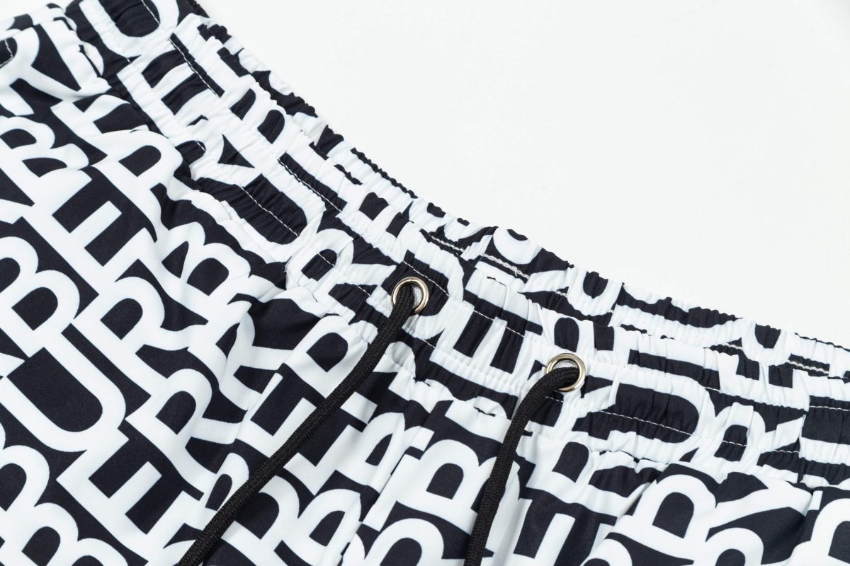 Burberry Beach Pants Size M-XXXL - Image 3