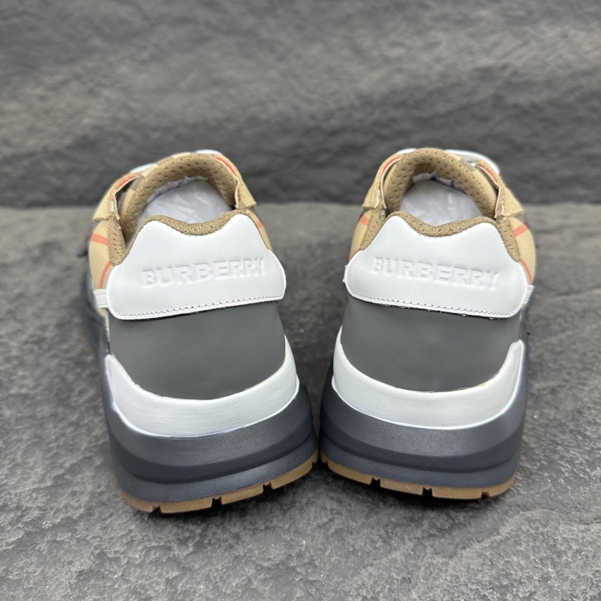 Burberry Vintage Sneaker Size 36-46 - Image 8