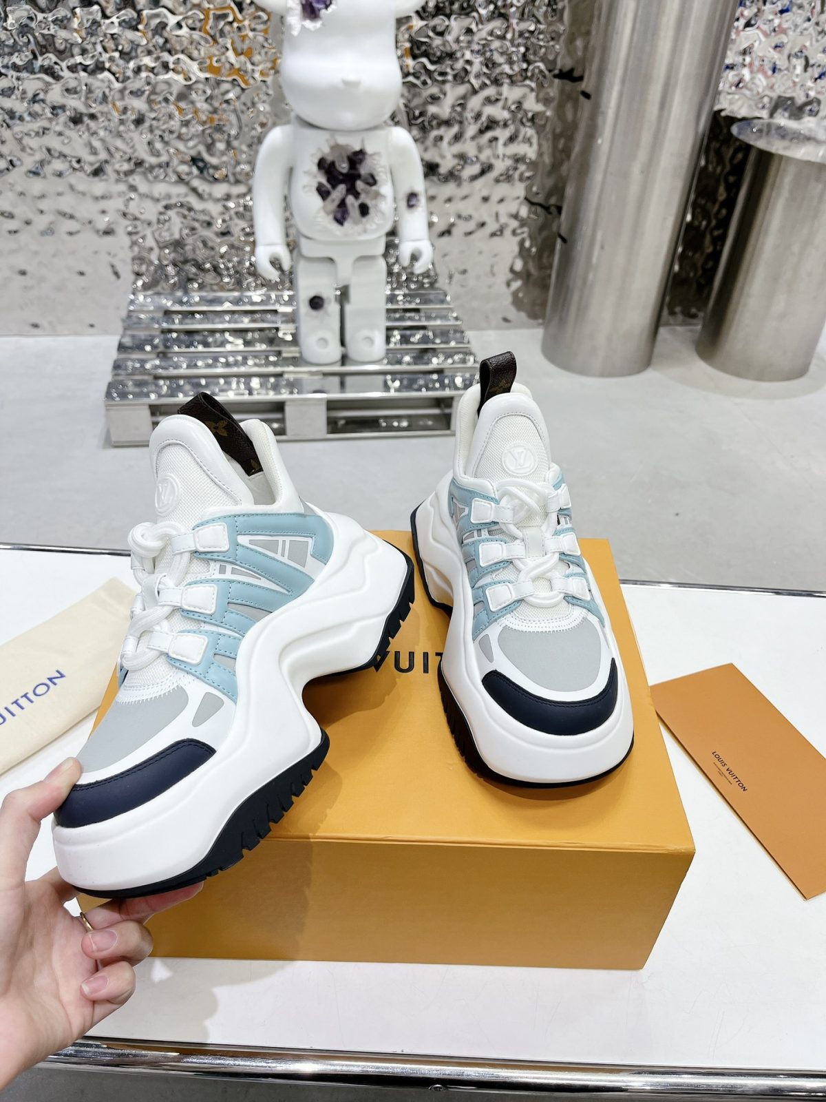 Louis Vuitton Cruise23 Archlight 2.0 Sneaker Size 36-41 - Image 5