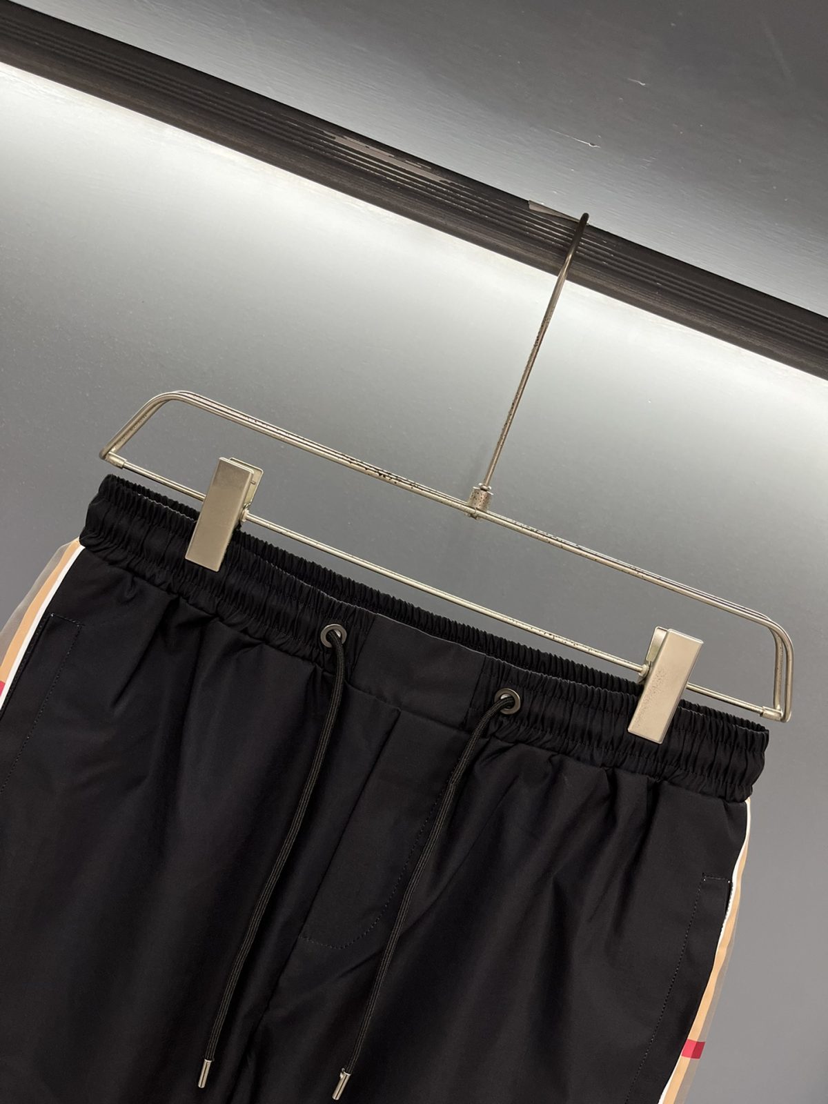 Burberry Beach Pants Size M-XXXL - Image 5